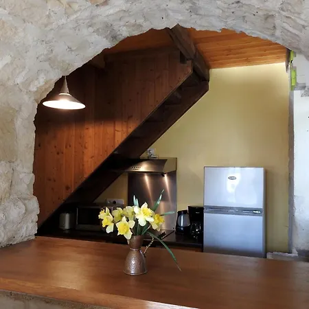 بيت للعطل Maison Authentique Avec Jardin Clos Et Parking Prive A - Fr-1-611-59 *